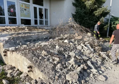 Rekonstrukce schodiště a dlažby