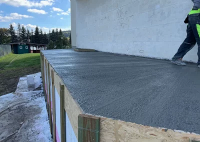 Rekonstrukce schodiště a dlažby