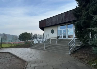 Rekonstrukce schodiště a dlažby